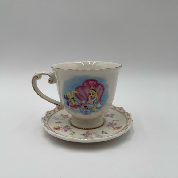 Disney Parks Exclusive Alice in Wonderland Coffee Cup Tea Mug & Saucer - Picture 4 of 12
